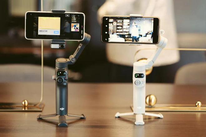 Moblie 7 Pro稳定器首发初体验！爱游戏app入口549元！大疆OSMO(图6)